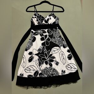 Sweet little summer dance date prom dress by Mariposa